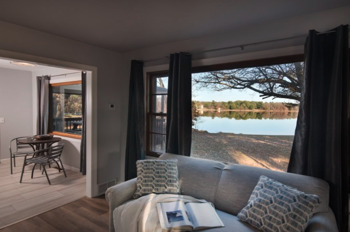 Lakeside 14-Person Villa III